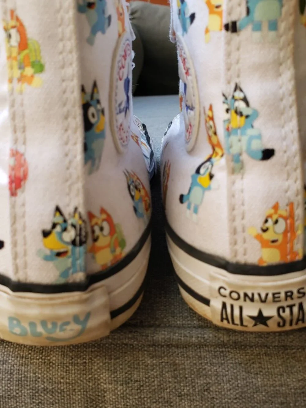 EUC CTAS Converse Easy On Hi Bluey All Over Print (2 Youth) KICKS